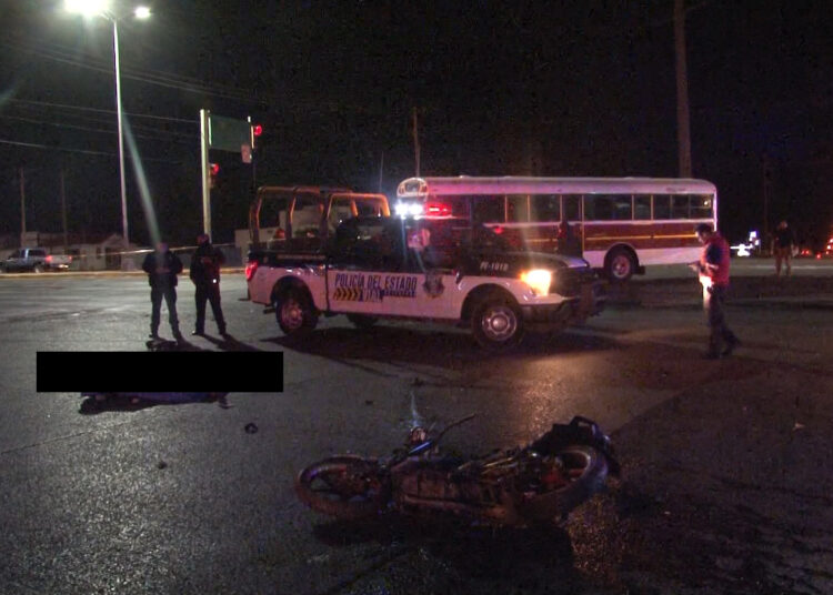 Fallece motociclista que chocó contra un camión Canal 44 Chihuahua