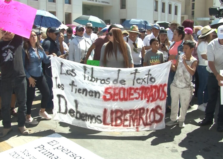 Maestros Marchan Por Libros De Texto Canal Chihuahua