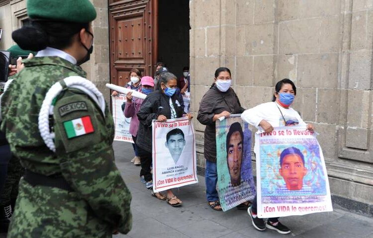 Amlo Defiende A Marina Y Sedena En Caso Ayotzinapa Canal 44 Chihuahua