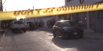 Detienen a dos hombres por robo de vehículos en la colonia Chihuahua