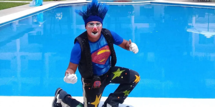 Linchan al “El Payaso Soldadín” por presunto abuso sexual