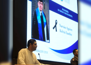 Despiden con aplausos a Kelvin Nevárez Aguirre