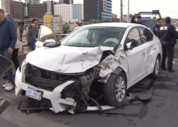 Accidente en el Periférico de la Juventud deja dos lesionadas