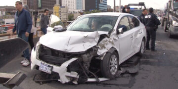 Accidente en el Periférico de la Juventud deja dos lesionadas