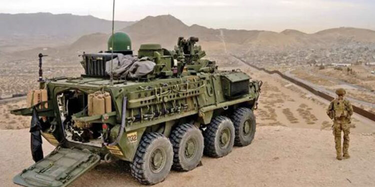 Despliega EU tanques blindados con un lanzagranadas y ametralladora en la frontera con México
