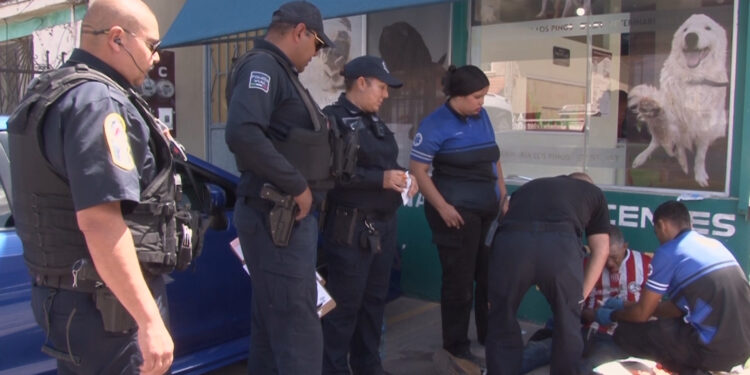 Hombre es agredido tras riña vial en Los Pinos