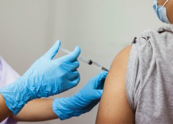 Invita Pensiones a sus derechohabientes y ciudadanía en general a completar esquema de vacunación