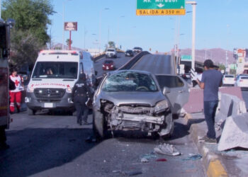 Dos lesionados tras volcadura en la Washington y Cantera