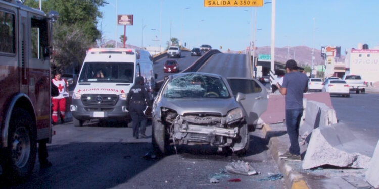 Dos lesionados tras volcadura en la Washington y Cantera