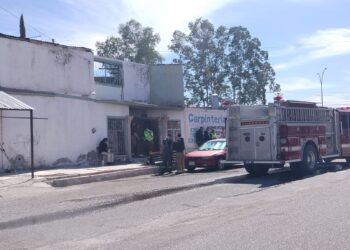 Incendio en vivienda de Delicias por descuido con máquina de soldar