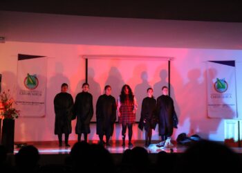 Concientizan sobre violencia de genero a estudiantes de FACIATEC con obra “Despojos”