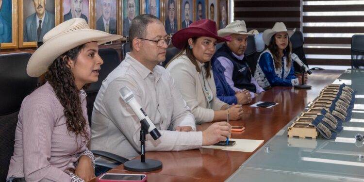 Programa completo de la inauguración de la Arena de Rodeo Centenario Tres Culturas