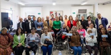 Entregan microcréditos por $130 mil a emprendedores, en Cuauhtémoc