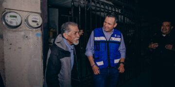 Supervisa Marco Bonilla funcionamiento de lámparas LED en Jardines del Sol