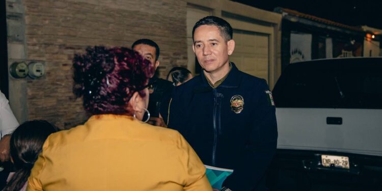 Supervisa Marco Bonilla funcionamiento de lámparas LED en Jardines del Sol