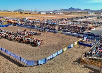 Inauguran la arena de rodeo Centenario Tres Culturas