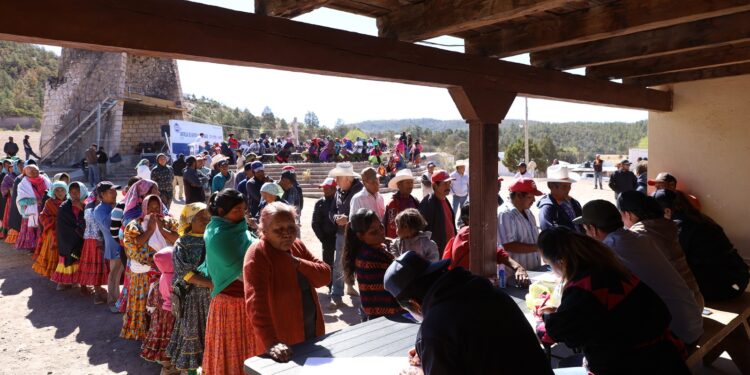 Lleva Estado apoyos alimentarios a familias de Bocoyna