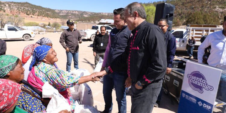 Lleva Estado apoyos alimentarios a familias de Bocoyna