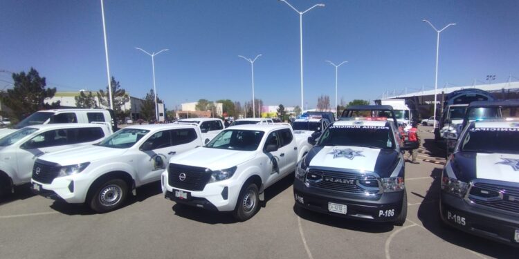 Realizan entrega de vehículos oficiales en el municipio de Cuauhtémoc