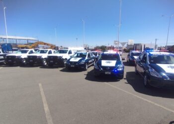 Realizan entrega de vehículos oficiales en el municipio de Cuauhtémoc