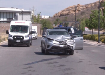 Aparatoso choque en Altozano deja un herido