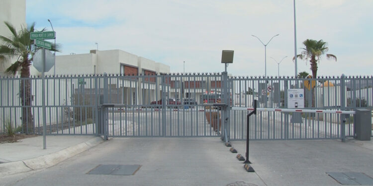 Colapsa cimbra en construcción en el norte de la ciudad