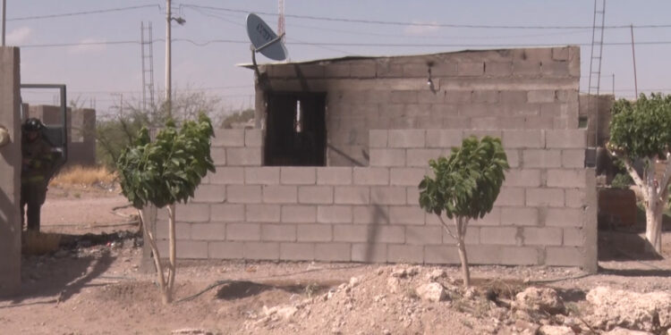 Hombre muere en incendio dentro de su domicilio en Delicias