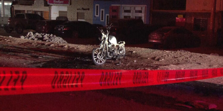 Balean casa y queman moto en la colonia Secretaría de la Marina