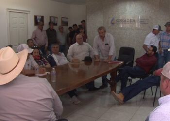 Productores toman oficinas de Conagua; exigen destitución de su director