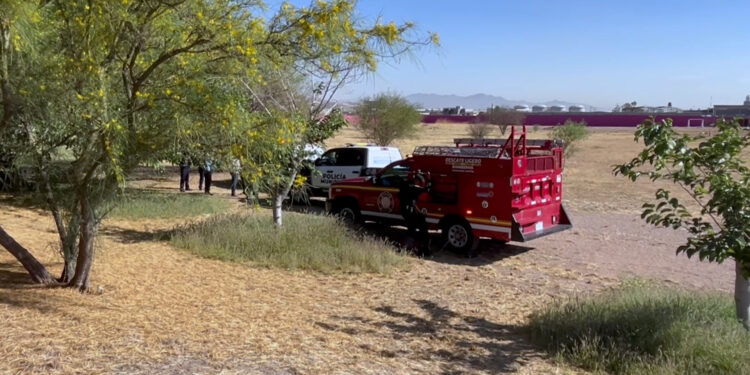 Hombre queda atrapado en alcantarilla del CRIT