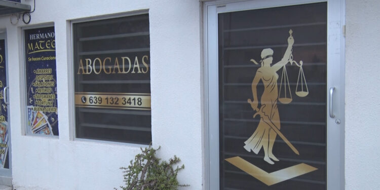 Denuncian presunto fraude por parte de abogada en Delicias