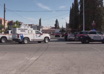 Localizan cuerpo sin vida en vehículo robado en la colonia Bolívar