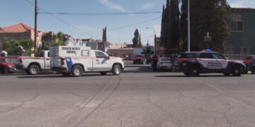 Localizan cuerpo sin vida en vehículo robado en la colonia Bolívar