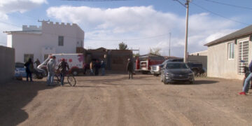 Conductor ebrio se estrella contra obra en construcción en Cuauhtémoc