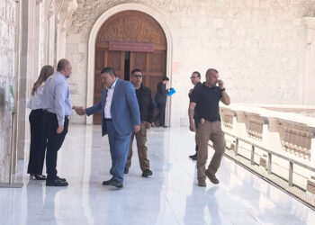 Revisa Maru Campos avances con su gabinete