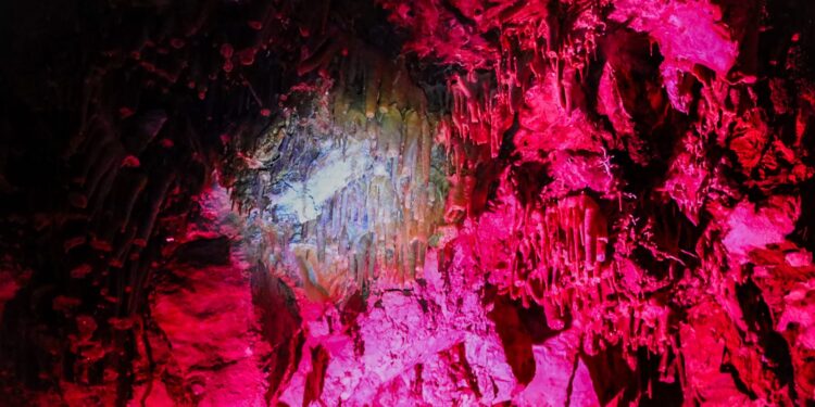 Invitan a conocer las Grutas de Nombre de Dios durante Semana Santa