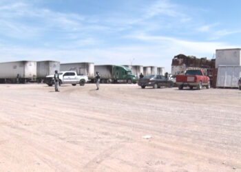 Catean bodegas en Delicias por presunta venta ilegal de hidrocarburo