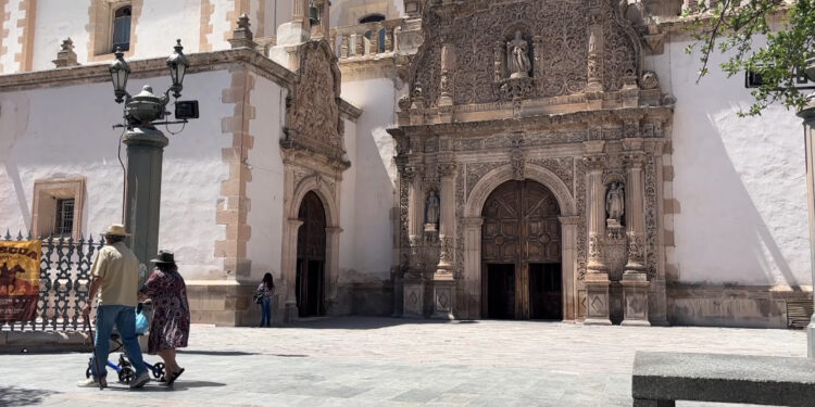 Chihuahuenses aprovechan Semana Santa con diversos planes