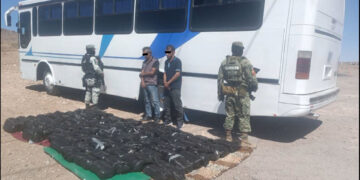 Ejército mexicano asegura casi media tonelada de cristal en Janos