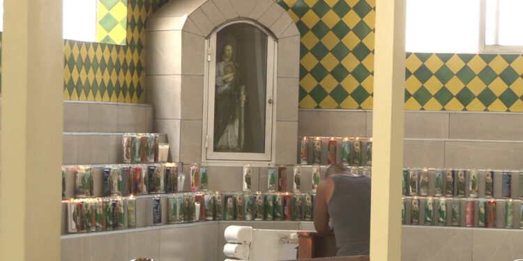 Realizan caminata de fe hacia San Judas Tadeo