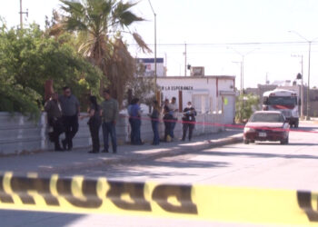 Hombre es atacado a balazos por sujetos en motocicleta en la colonia Minerales