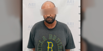 Arrestan a hombre por violencia familiar en Jardines de Oriente