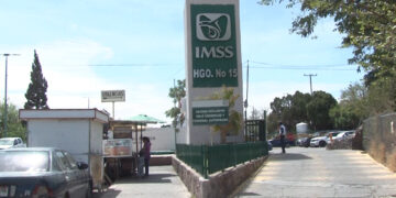 Denuncian presunta negligencia médica en hospital del IMSS