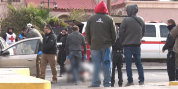 Conductor acusado de ir jugando carreras deja a dos personas sin vida en accidente vial