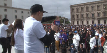 Participan miles de chihuahuenses en clase de boxeo masiva