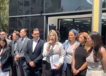 PAN denuncia a Andrea Chávez ante la FGR y el INE