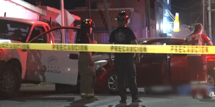 Muere por paro cardíaco a bordo de su auto en Delicias