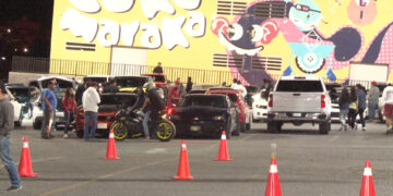 Operativo durante reunión de club de autos en Plaza Haciendas