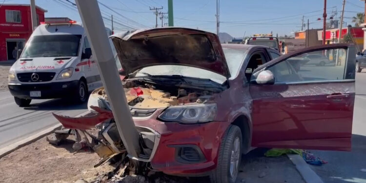 Choque e incendio en la Heroico Colegio Militar deja dos lesionadas