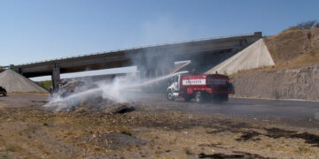 Arde remolque en carretera Cuauhtémoc–Chihuahua